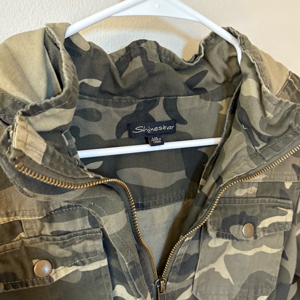 Windsor Hidden Attraction Camouflage Jacket - Picture 9 of 9